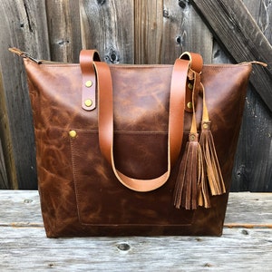 Leather Tote Bag Women, Personalized Leather Tote w Zipper Outside Pocket, Shoulder Bucket Bag Brown Purse, Christmas Gifts For Her, Hides