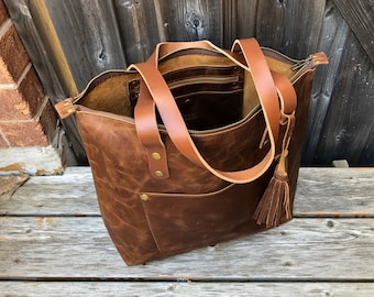 Leder Tragetasche Frauen, Weihnachtsgeschenk für Frauen, personalisierte Leder Tragetasche mit Reißverschluss Außentasche, Schulter Eimer Monogramm Geldbörse Tasche
