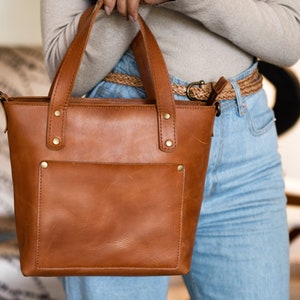 Petit sac bandoulière en cuir personnalisé Mini fourre-tout avec fermeture éclair Mini sac à main en cuir pour femme Sac à main de tous les jours Cadeaux pour la fête des Mères
