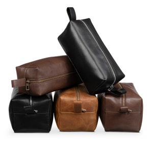 Kit Dopp personnalisé en cuir pour homme, cadeaux pour garçons d'honneur, trousse de toilette à monogramme pour lui, cadeaux de Noël, anniversaire en cuir, sac de voyage pour homme