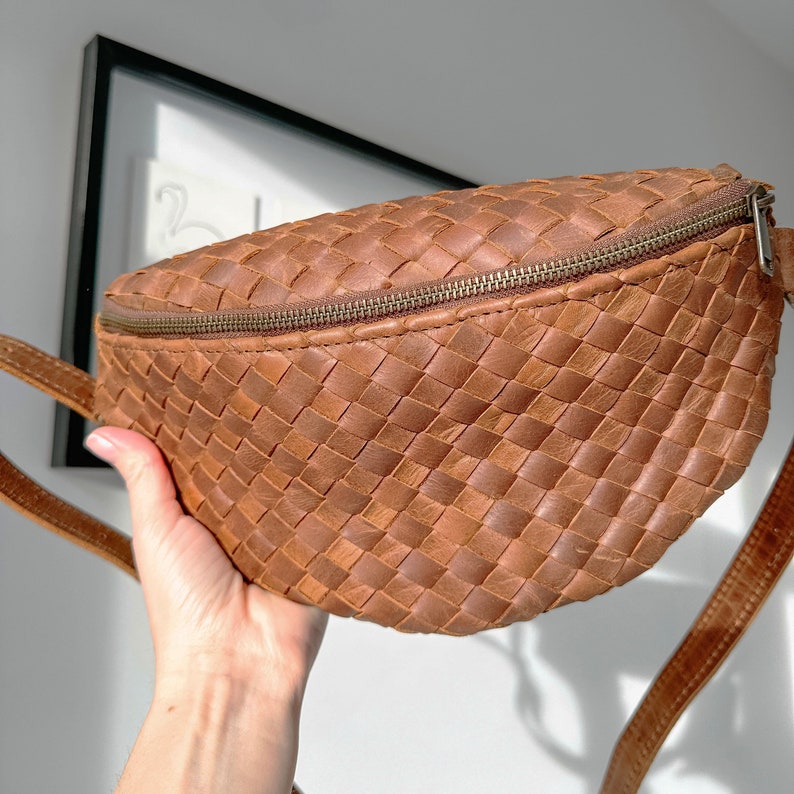 Leather Belt Bag For Women Personalised Bum Bag For Travelling Full Grain Leather Fanny Pack Woven Leather Crossbody Bags For Her zdjęcie 3