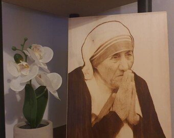 Mutter Tereza Bild gebrannt auf Sperrholz Pyrografie Größe A4