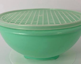 Tupperware Jadeite Green Colander Strainer Bowl with Lid
