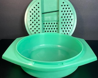 Tupperware Jadeite Mint Green Cheese & Vegetable Grater Catch Bowl Set #786/787