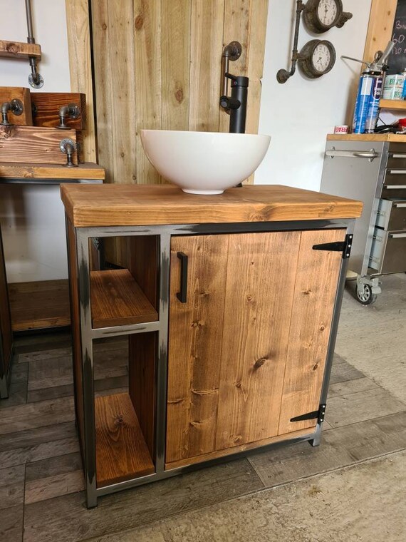 Mueble bajo lavabo industrial rústico sin grifo ni lavabo -  México