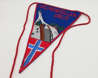 Motif Holmenkollen Oslo Norway Germany Pennant EMBROIDERED Vintage 1970s Made In GDR