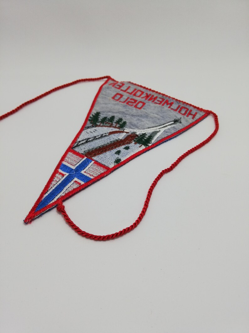 Motif Holmenkollen Oslo Norway Germany Pennant EMBROIDERED Vintage 1970s Made In GDR