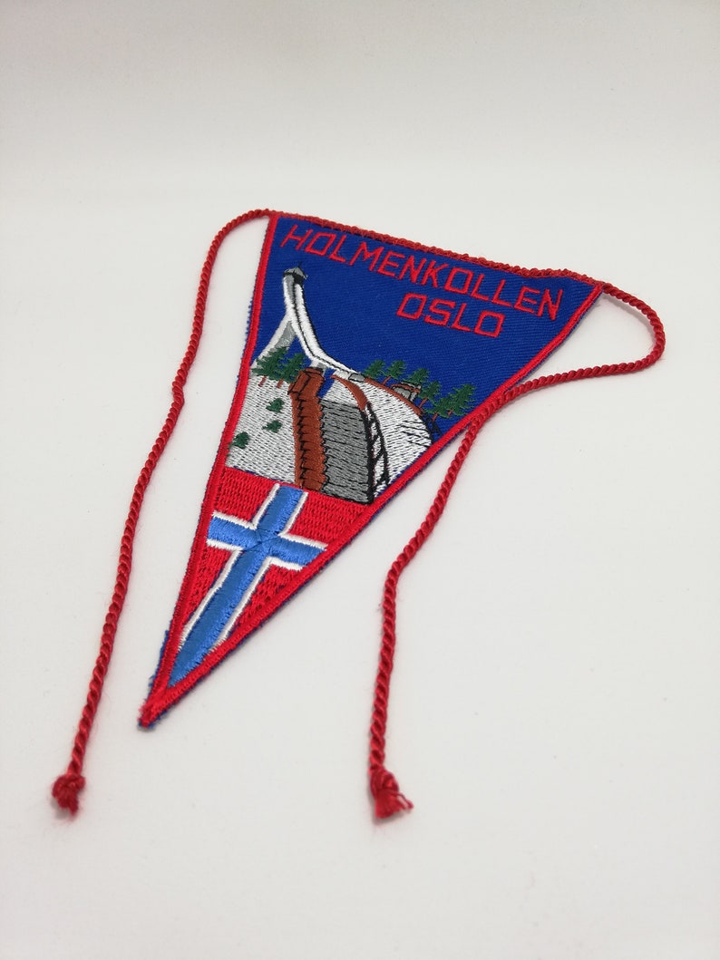 Motif Holmenkollen Oslo Norway Germany Pennant EMBROIDERED Vintage 1970s Made In GDR