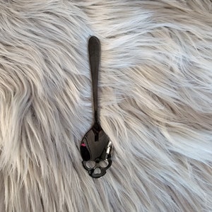 Black skull spoon