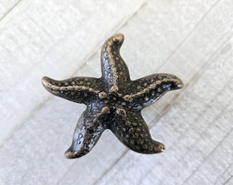 アンティークブロンズ製ヒトデノブ：海の世界を思わせる引き出しの取っ手