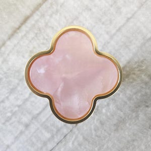 Roze klavertjesknoppen, roze en gouden knoppen, fancy dressoirladegrepen