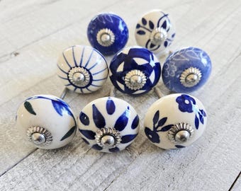 Juego de 8 pomos para armarios con diseño floral azul y blanco: Tiradores redondos para cajones de cómoda.