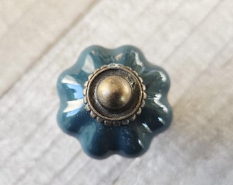 Puxadores de cerâmica em formato de flor, puxadores de gaveta em tons de azul turquesa e verde, puxadores com inspiração vintage, puxadores para gavetas de cômoda, puxadores para armário de escrivaninha, puxadores em formato de abóbora.