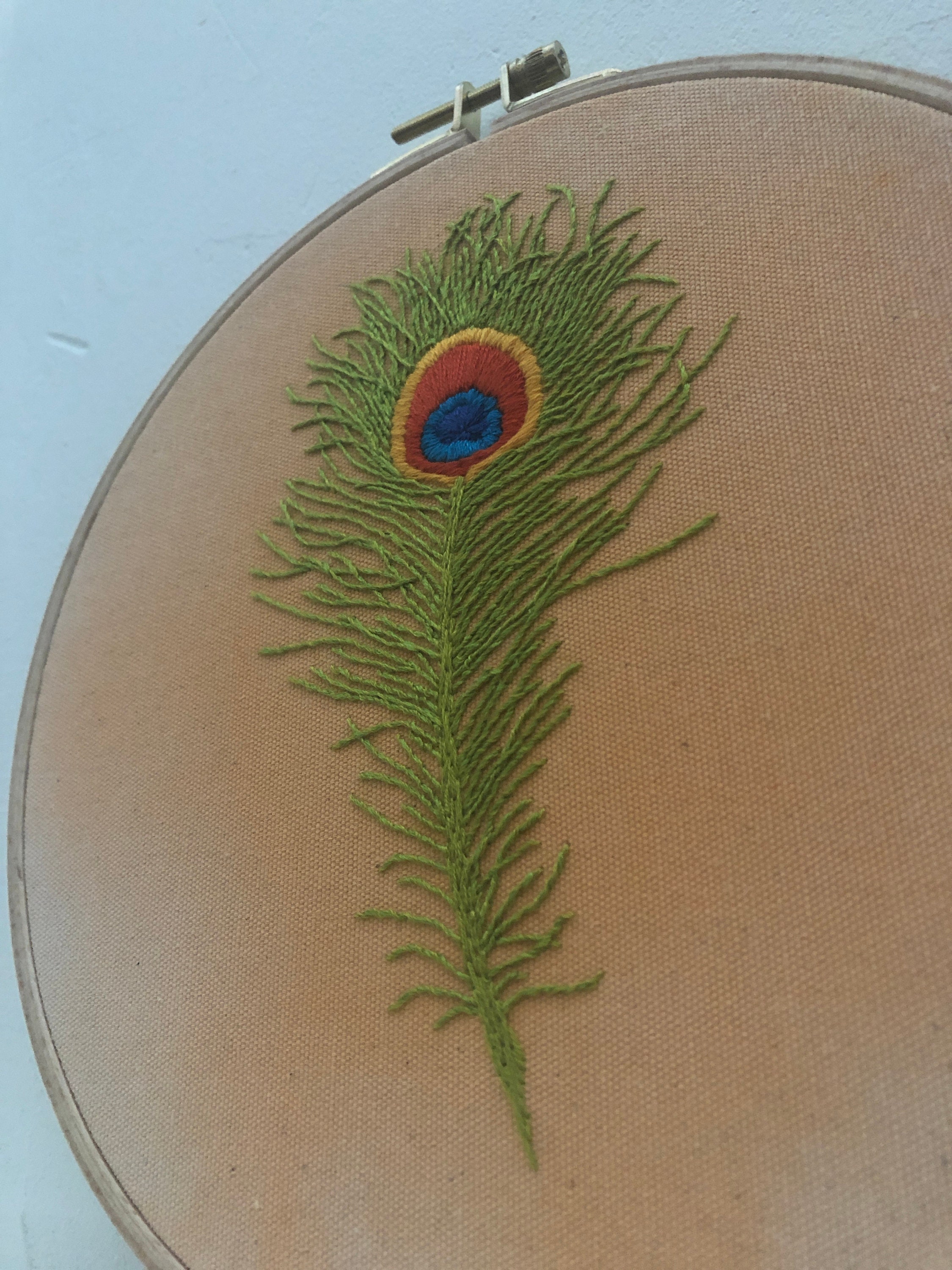 ホワイト 抱っこ紐 孔雀の目刺繍