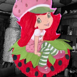 strawberry shortcake piñata