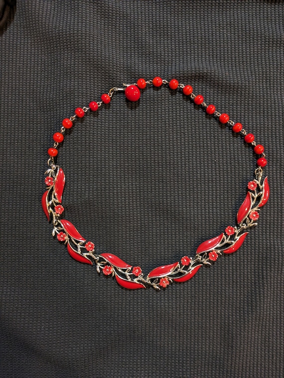 Vintage 1950s Lisner Necklace with Flowers, Red an