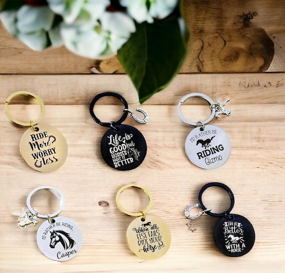 Portachiavi In Legno Ashton And Finch 'Off To The Races' – Inciso, Per Appassionati Di Corse Di Cavalli – Marrone