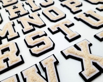 Creme 7,5 cm Qualität 3D Chenille Buchstabe Patch Große Größe Eisen auf Handtuch Patches Nähen auf Alphabet Stickerei Kleidung