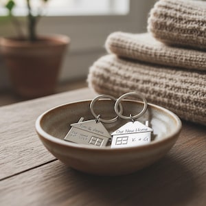 Personalisierter Hausschlüsselring: Graviertes Hausbesitzer Geschenk, Edelstahl & Zinklegierung, individuell graviertes Andenken