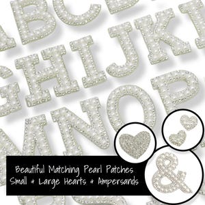 Parches con letras de 4,6 cm con diamantes de imitación plateados y perlas blancas para coser o planchar, con forma de corazones, coronas y mariposas, para bordar en ropa