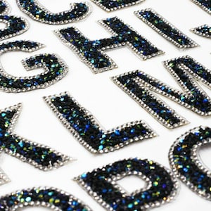 Parche de letras con brillantes de diamantes de imitación azul océano de 6,3 cm para planchar, bordado para ropa