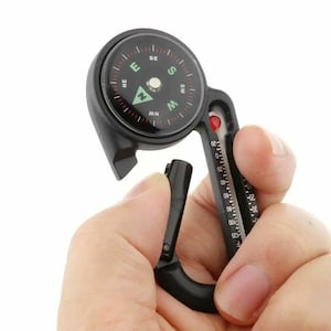 Gepersonaliseerde kompaskarabijnhaak, gegraveerd wandelaccessoire, campingsleutelhanger met thermometer, outdooravontuurcadeau voor wandelaar of reiziger afbeelding 17
