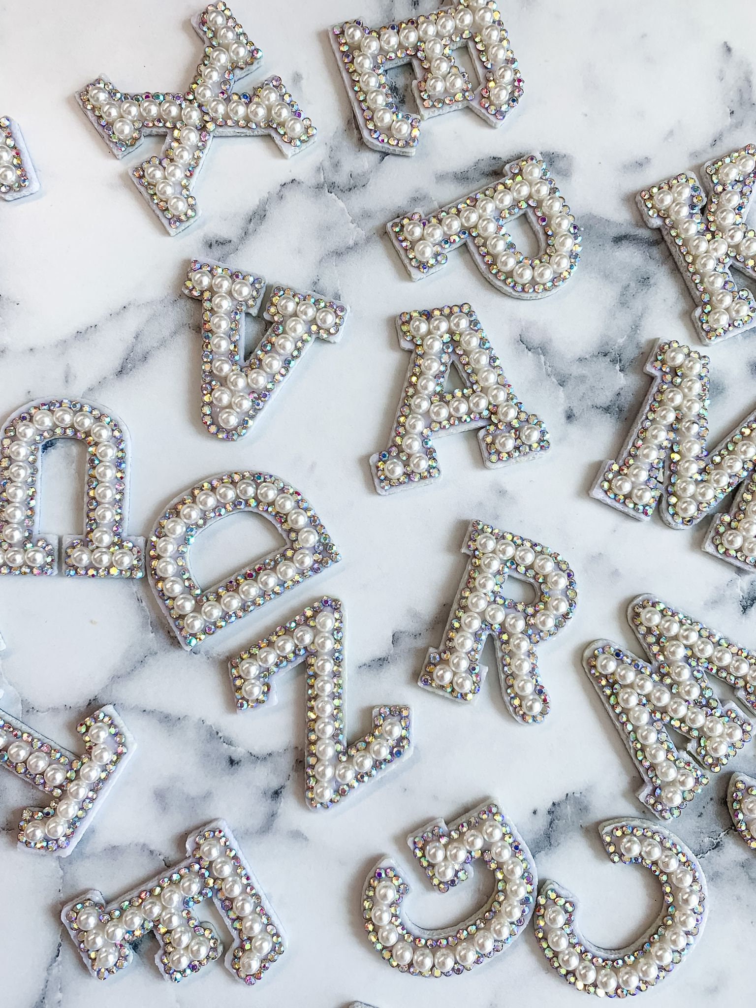 A-Z Letter White Pearl Rhinestone Patch, 26 Pieces Ironing Patch Glitter  Pearl Rhinestone Letters, Iron on Letters English Alphabet Iron On Letters