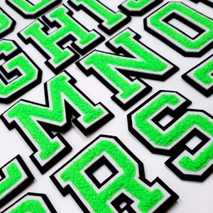 Parche de letras de chenilla 3D de calidad, verde, 5cm, tamaño grande, parches de toalla para planchar, coser en ropa bordada con alfabeto