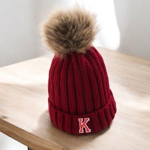 Gorro pompom inicial personalizado com punho de lã, chapéu de malha, nome, presente personalizado, lantejoulas, inicial, patch, letra