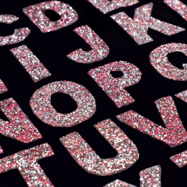 Patchs de lettres scintillants en strass roses, fer à repasser sur les vêtements de broderie alphabet