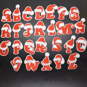 Weihnachten Santa Xmas Roter Buchstabe Patch Aufnäher zum Aufbügeln / Sew Alphabet Stickerei