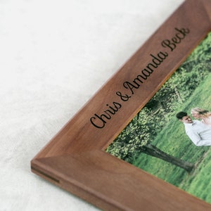 Walnut Personalized Frame, Custom Engraved Wood Picture Frame, Gift For Family, Wedding Frame, Newlywed Gift, 4x6, Custom Wood Picture Frame Bild 3