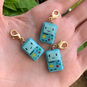 Adventure time BMO zipper charm, Cartoon Network fan gift idea, polymer clay handmade anime keychain, purse or bracelet charm, gift idea