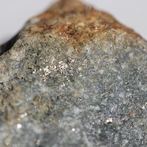 Yuba County Amulet – Raw Gold, Silver & Platinum Ore #0365 – 13.75g Natural Mining Charm from California