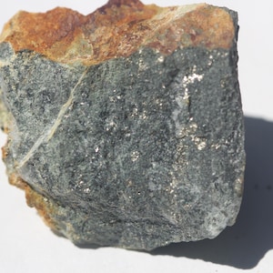 Yuba County California Raw Gold Ore Specimen – 32.09g Natural Free Gold in Iron Matrix Quartz – Collector&#39;s Grade