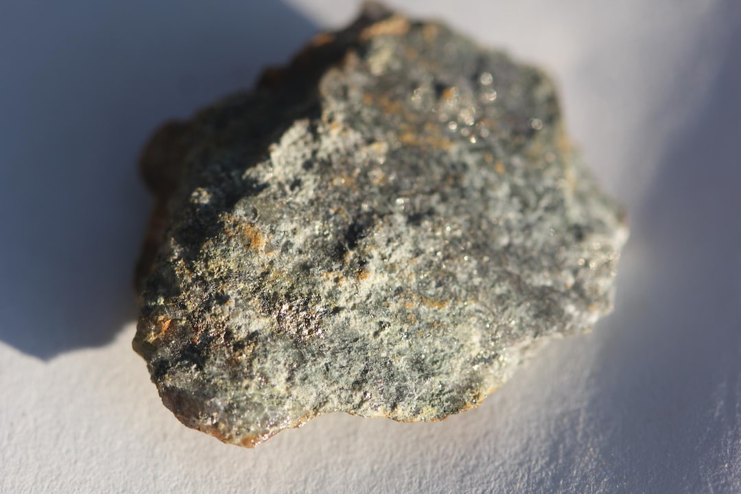 Gold Oxide Rocks Visible Gold & Silver | Vibrant Mineral Micro Specimen – 5.54g Crystal ...