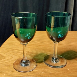 Pair of hand crafted Antique English Victorian Emerald Green Wine glasses. Antique Glassware. Victoriana