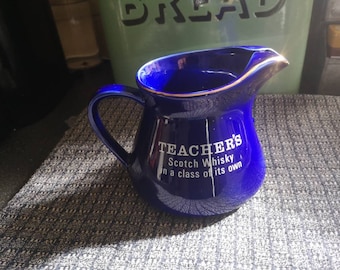 Vintage Whiskey Whisky water Pitcher/Jug. Publicidad para Whisky Escocés del Profesor. Barware Vintage. Recuerdos de whisky vintage.