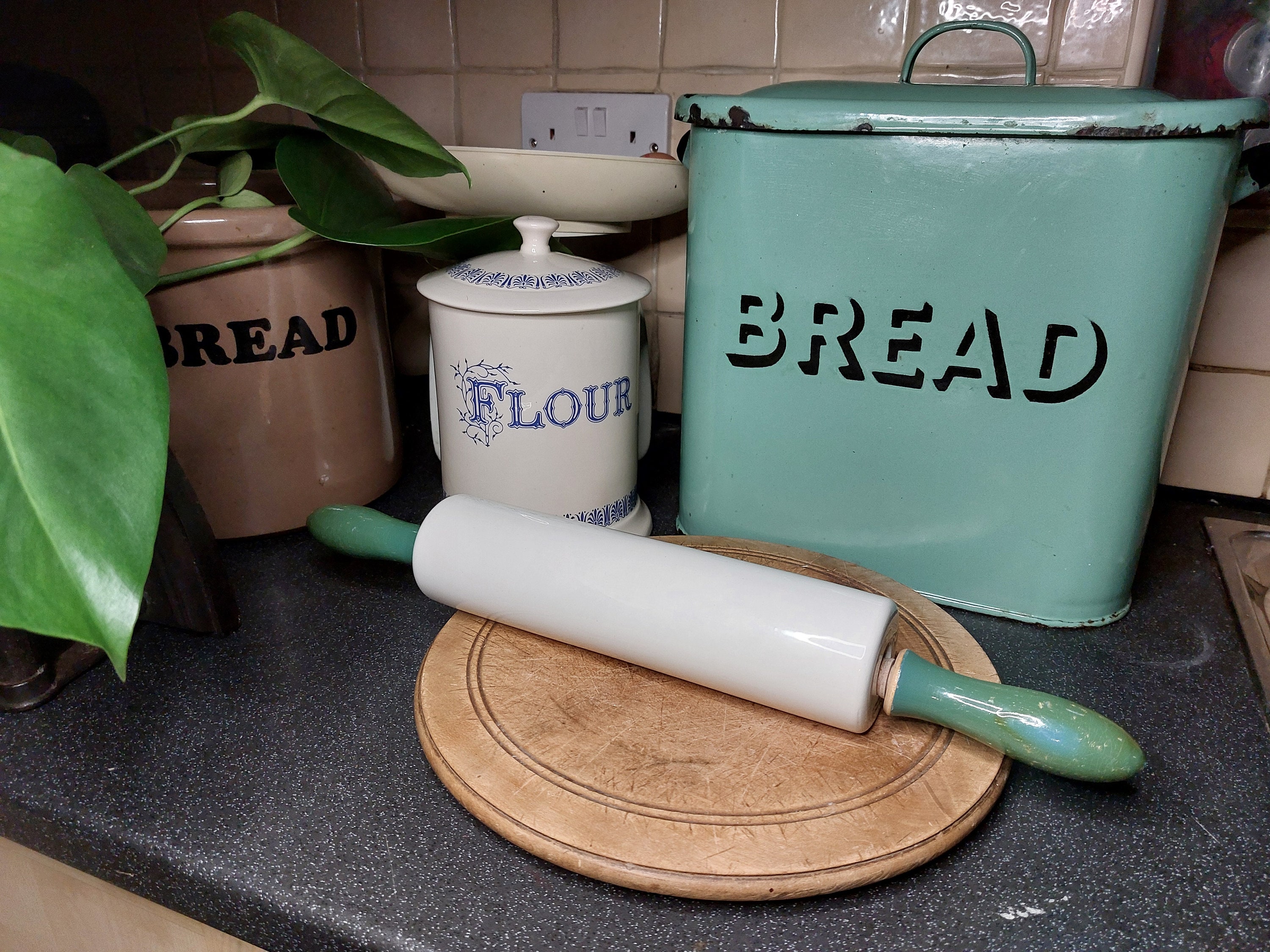 1950 年代半ばの TG グリーンの麺棒。ビンテージのセラミック麺棒