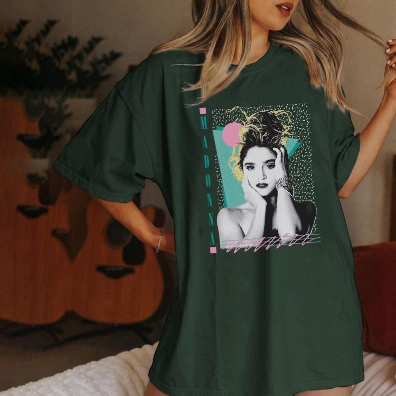 Discover Madonna Vintage The Celebration Tour 2023 T-Shirt