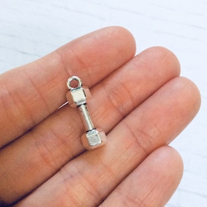 1 Silver Dumbbell Charm / Weight / Barbell / Dumbell Gym / Bodybuilding / Fitness / Charm / Pendant / Jewelry / Metal / Antique Silver