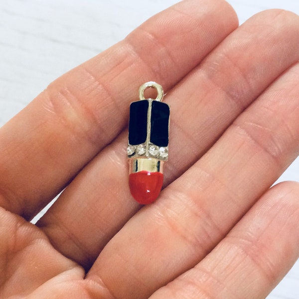 4 breloques rouges à lèvres argentées et rouges / Pendentif / Bijoux / Métal / Argent vieilli