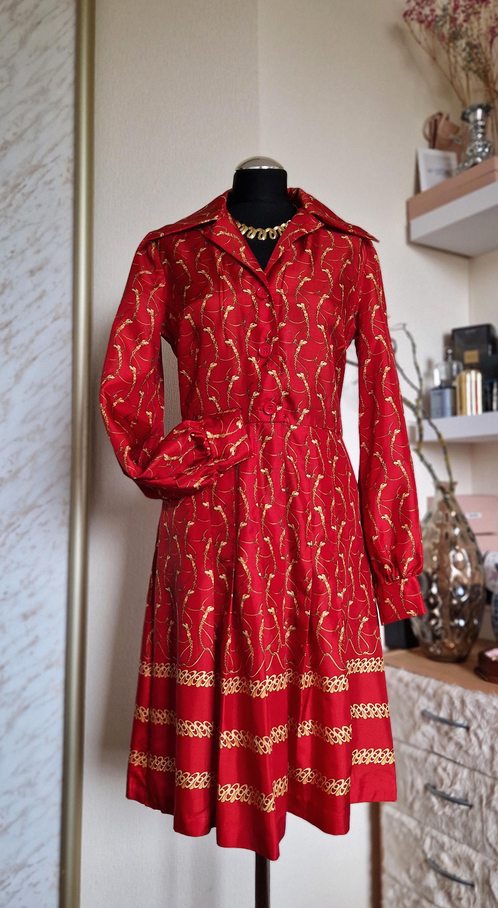 THEREDTHREAD☆S oval pleats dress☆グレー Rhone ReviveForm Mock Neck Sport Dress | Red's Threads