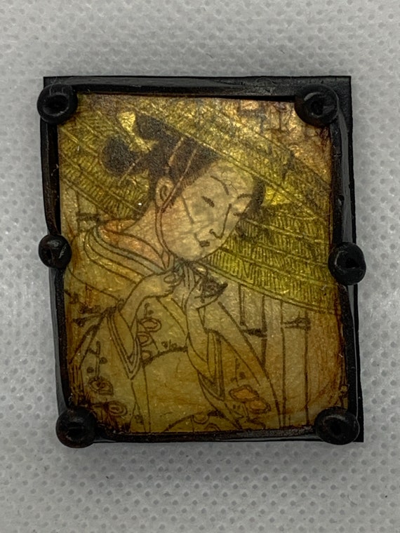 Geisha Pottery Clay Brooch