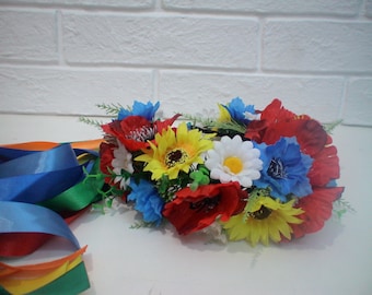 Corona ucraniana con cintas, estilo ucraniano, corona de flores grandes, corona de pelo ucraniana, flores de boda, corona navideña, corona de flores de campo