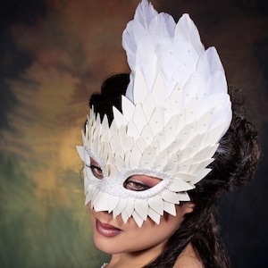 White Feather Masquerade Mask: Asymmetric Pearl Costume Mask