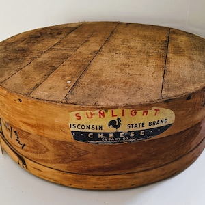 Mid Century Wooden Cheese Wheel Box Sunlight Wisconsin Brand Cudahy Co 1956-1968