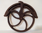 1800s Antique Well Pulley Wrought Iron Virginia Plantation Barn Wheel Primitive