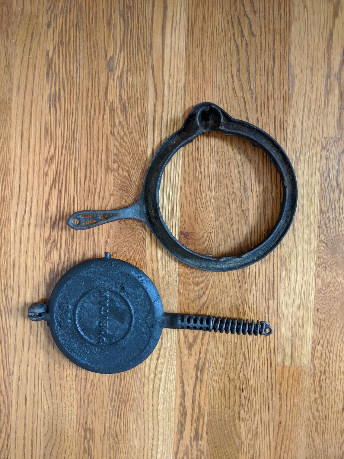 Vintage American Griswold No.8 Cast Iron Waffle Maker Etsy