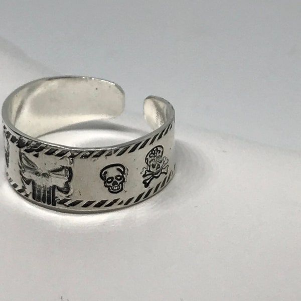 Sterling Silver Adjustable Tapered Hand Made PUNISHER SKULL with Small Skulls on the sides & Deco Border sz.12 1/2 ring #SR-128b